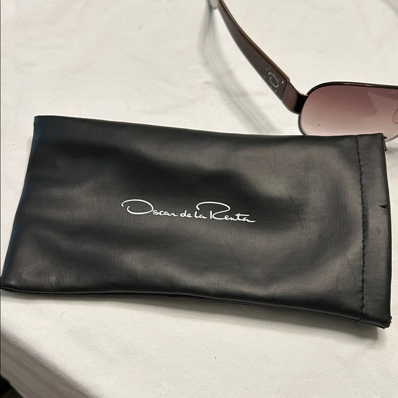 Oscar de la Renta Dark Brown Sunglasses - Picture 6 of 6